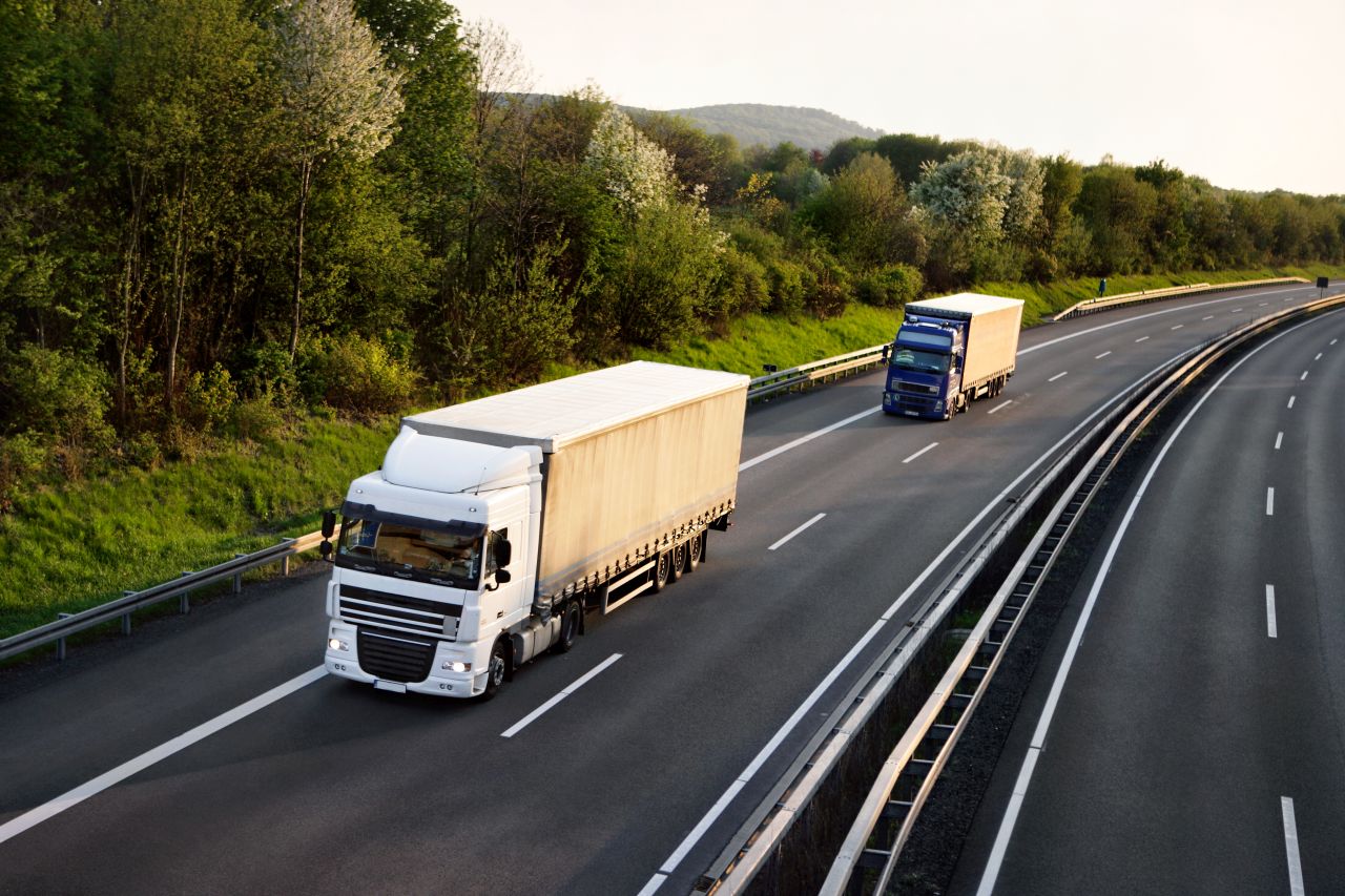 Praca kierowcy ciężarówki – na czym ona polega?